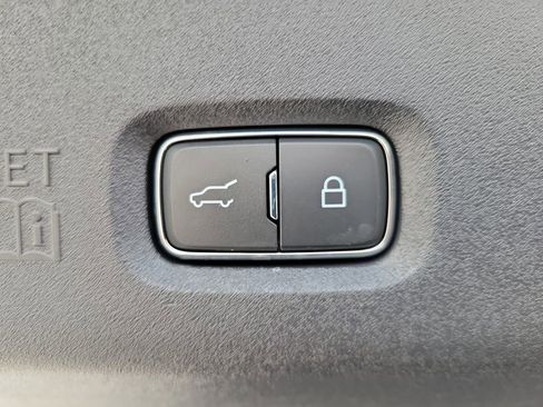 Used 2025 Ford Expedition Active RWD image 11