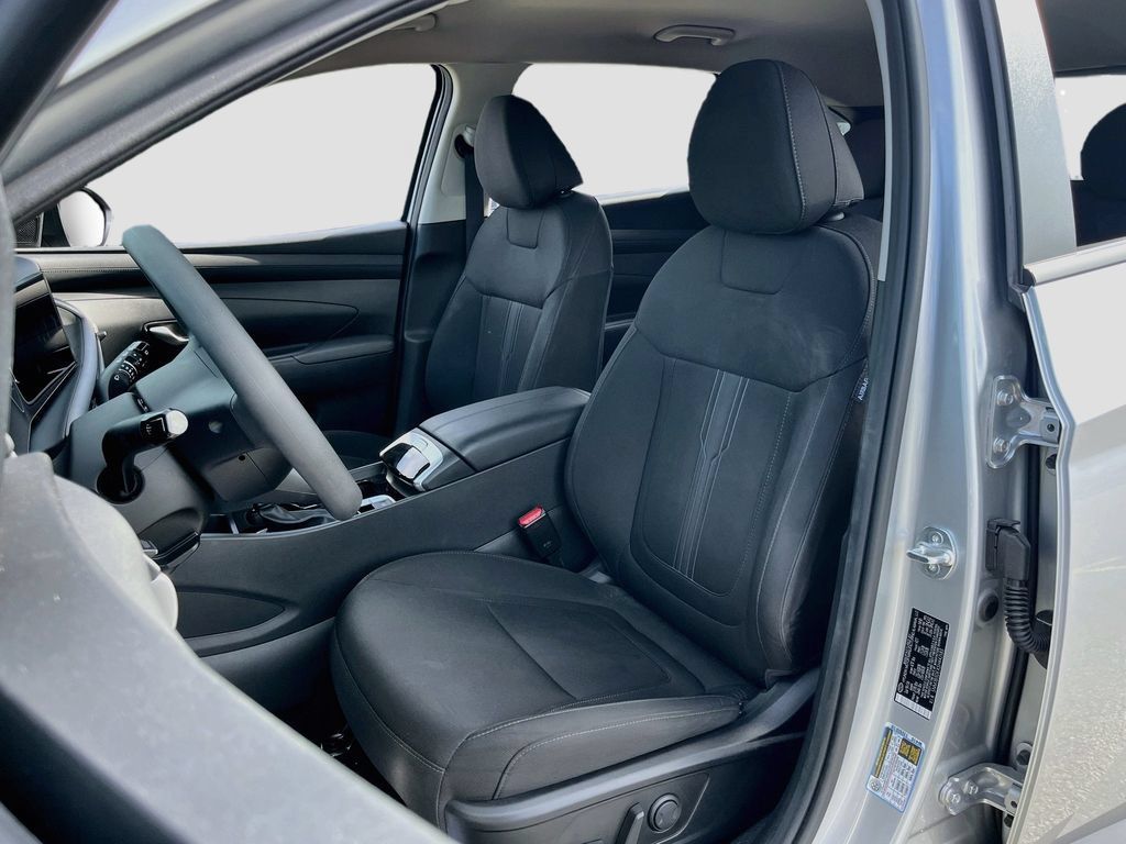 Used 2025 Hyundai Tucson SEL FWD image 20