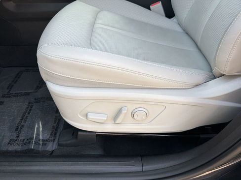 Certified 2025 Kia Sorento EX w/ Panoramic Sunroof Package FWD image 15