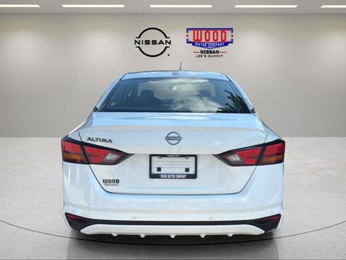 Certified 2025 Nissan Altima 2.5 S FWD image 3