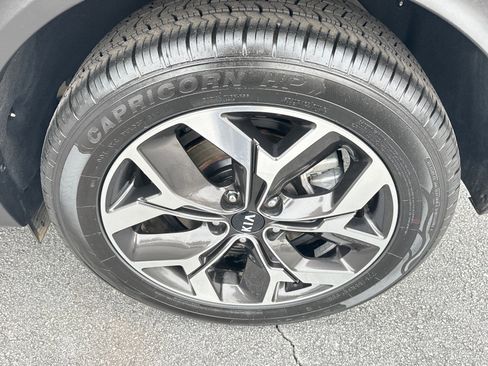 Used 2022 Kia Sportage EX w/ EX Technology Package image 16