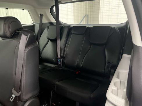 Used 2024 Kia Carnival SX FWD image 23