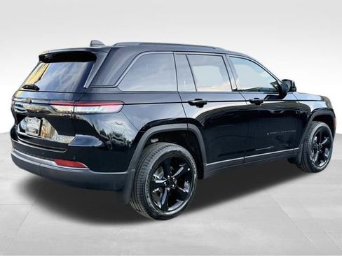 New 2026 Jeep Grand Cherokee Limited w/ Limited Altitude Package image 7