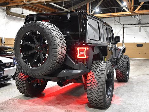 Used 2018 Jeep Wrangler Unlimited Rubicon image 13