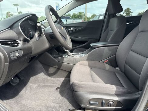 Used 2023 Chevrolet Malibu LT FWD image 12