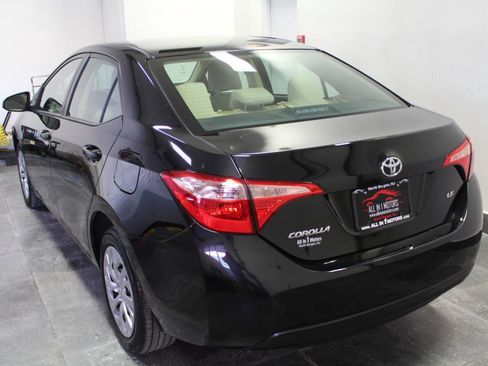 Used 2017 Toyota Corolla LE image 4