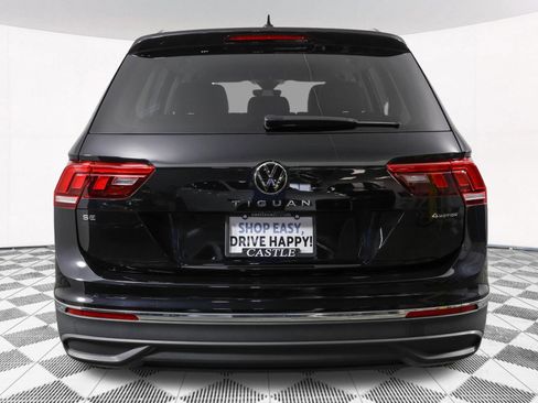 Used 2023 Volkswagen Tiguan SE AWD/4WD image 17