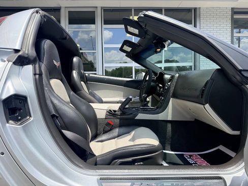 Used 2010 Chevrolet Corvette Grand Sport w/ Preferred Equipment Group RWD image 35