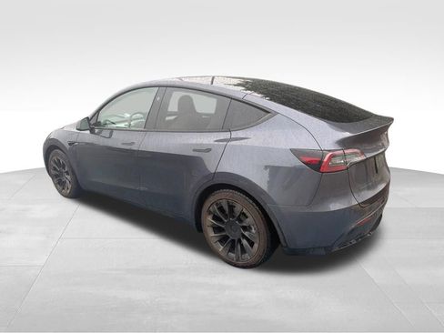 Used 2023 Tesla Model Y Long Range AWD/4WD image 3