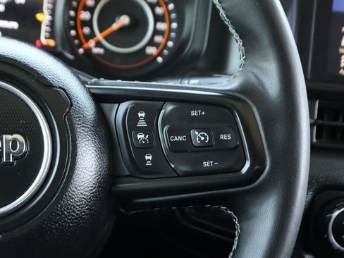 Used 2025 Jeep Gladiator Sport AWD/4WD image 22