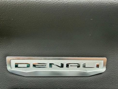 Used 2025 GMC Sierra 1500 Denali w/ Denali Reserve Package AWD/4WD image 12