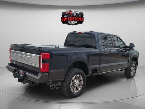 Used 2025 Ford F250 4x4 Crew Cab Super Duty image 7