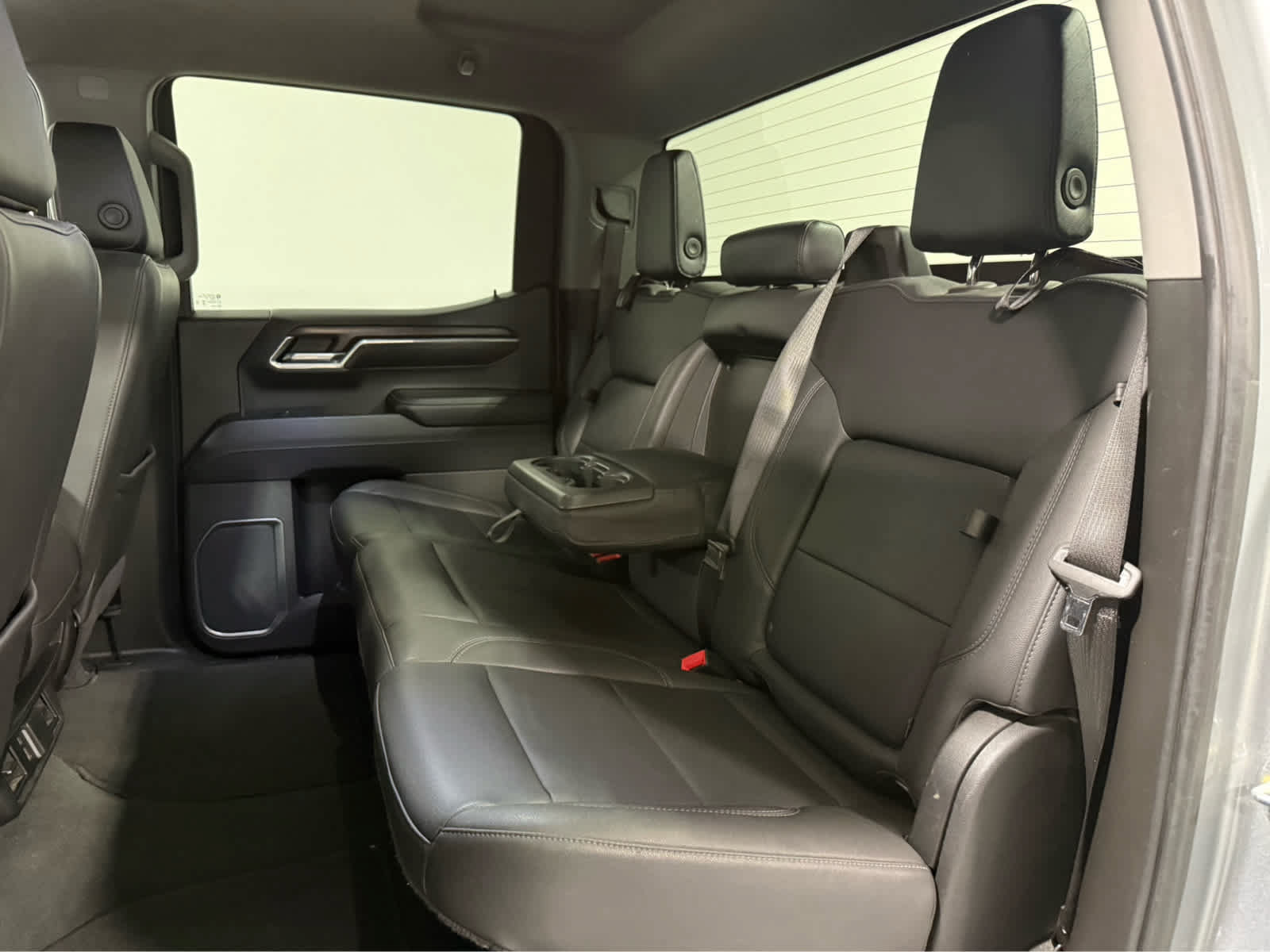 Used 2024 GMC Sierra 1500 SLT AWD/4WD image 15