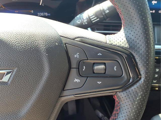 Used 2024 Chevrolet Trax RS w/ Sunroof Package FWD image 18