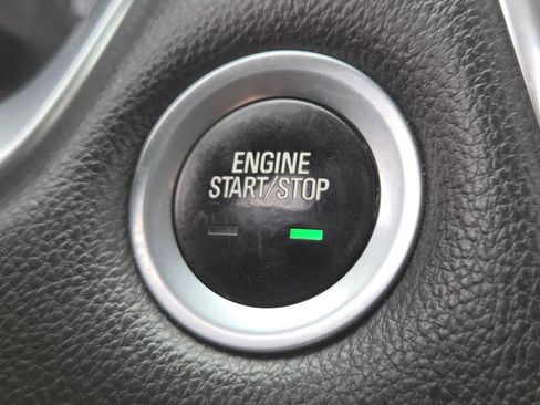 Used 2019 Chevrolet Traverse RS FWD image 34