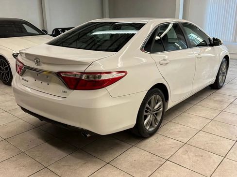 Used 2017 Toyota Camry SE FWD image 8