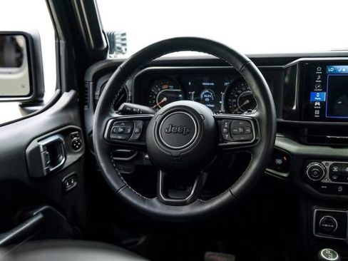 Used 2024 Jeep Wrangler Unlimited Sport AWD/4WD image 56
