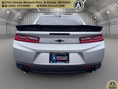 Used 2018 Chevrolet Camaro SS RWD image 4