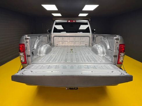 Used 2019 RAM 2500 Tradesman w/ Chrome Appearance Group RWD image 13