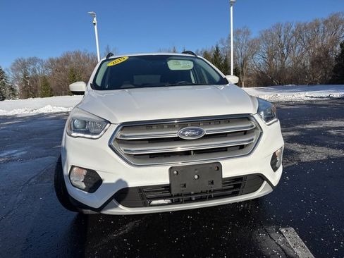 Used 2019 Ford Escape SEL image 2