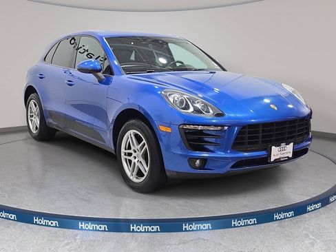 Used 2017 Porsche Macan AWD/4WD image 4
