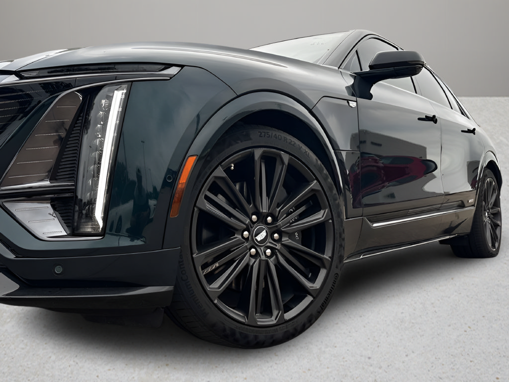 Used 2026 Cadillac Lyriq V AWD/4WD image 28