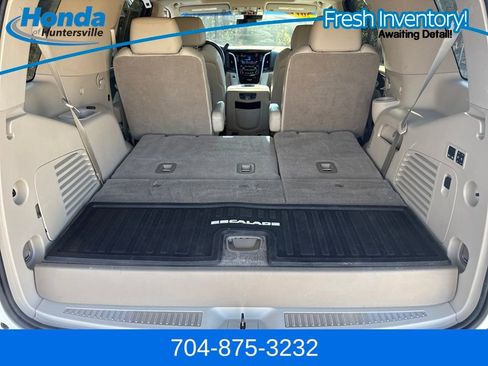 Used 2019 Cadillac Escalade Luxury image 25