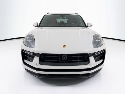 New 2026 Porsche Macan image 6