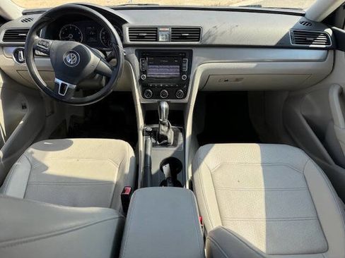Used 2015 Volkswagen Passat 1.8T Limited Edition image 17