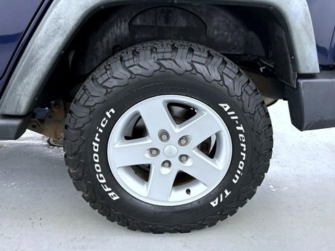 Used 2013 Jeep Wrangler Unlimited Sport image 22