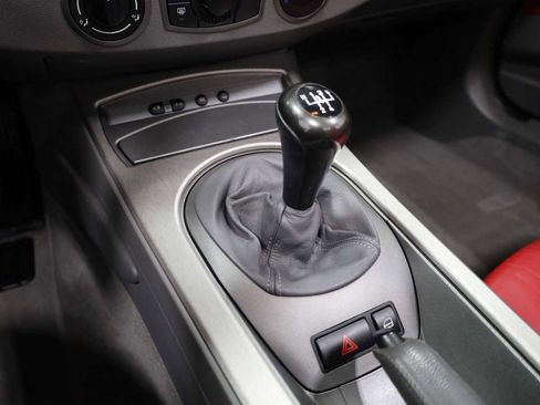 Used 2003 BMW Z4 2.5i image 26