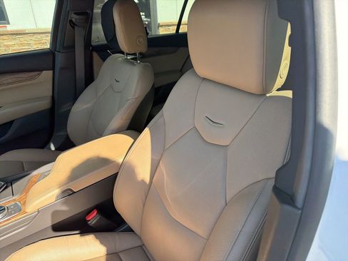 Used 2025 Cadillac CT5 Premium Luxury image 3