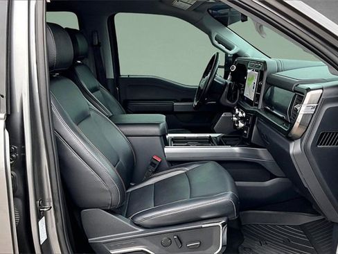Certified 2024 Ford F250 Lariat w/ Lariat Ultimate Package image 7