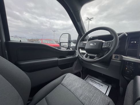 New 2026 Ford F250 XLT w/ XLT Premium Package image 13