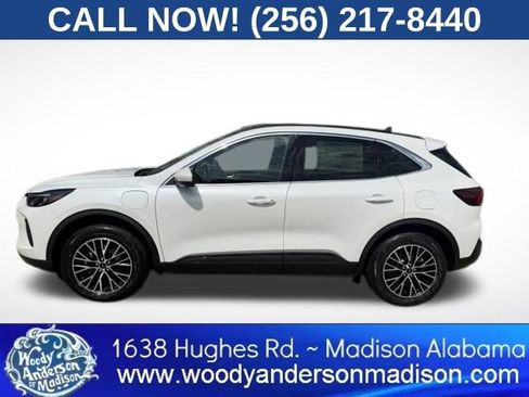 Used 2025 Ford Escape SE w/ PHEV Premium Package FWD image 3