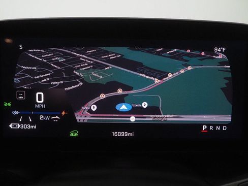 Used 2024 Chevrolet Equinox EV RS FWD image 17