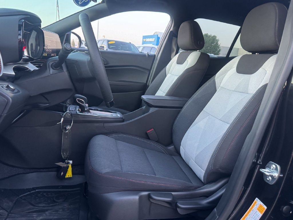 New 2026 Chevrolet Trax RS w/ Driver Confidence Package FWD image 16
