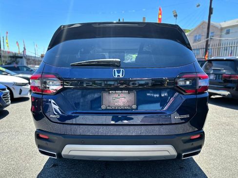 Used 2025 Honda Pilot Touring image 5