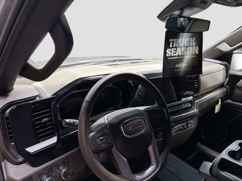 New 2026 GMC Sierra 1500 SLE w/ Preferred Package image 9