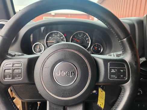 Used 2015 Jeep Wrangler Unlimited Sport w/ Quick Order Package 24S AWD/4WD image 13