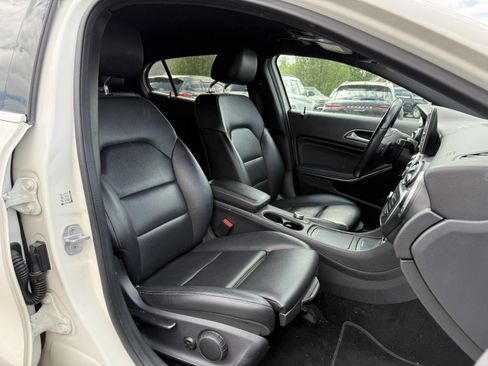 Used 2016 Mercedes-Benz GLA 250 image 16