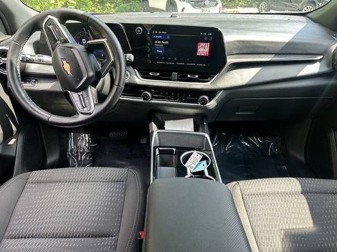 Used 2025 Chevrolet Equinox LT AWD/4WD image 20
