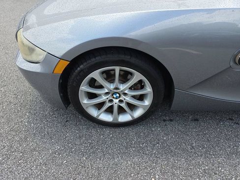 Used 2007 BMW Z4 3.0i RWD image 10