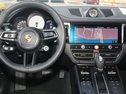 New 2025 Porsche Macan S image 6