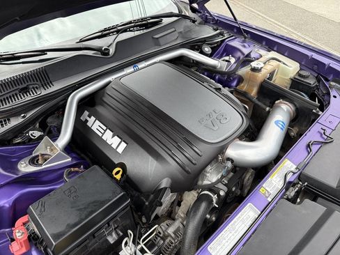 Used 2010 Dodge Challenger R/T RWD image 16