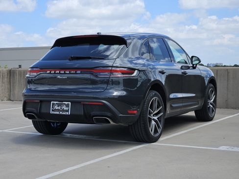 Certified 2026 Porsche Macan AWD/4WD image 8