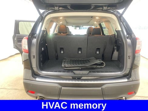 Used 2023 Subaru Ascent Limited w/ Technology Package AWD/4WD image 17