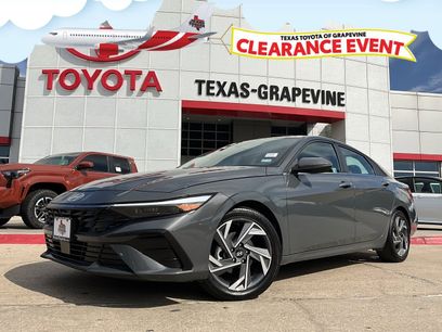 Used 2025 Hyundai Elantra Limited