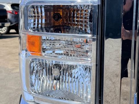 Used 2023 Ford E-450 and Econoline 450 Super Duty w/ Power Windows & Locks Group RWD image 9