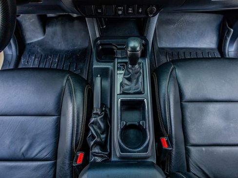 Used 2019 Toyota Tacoma TRD Off-Road image 29